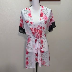 Linea Donatella white with pink floral intimates kamino robe